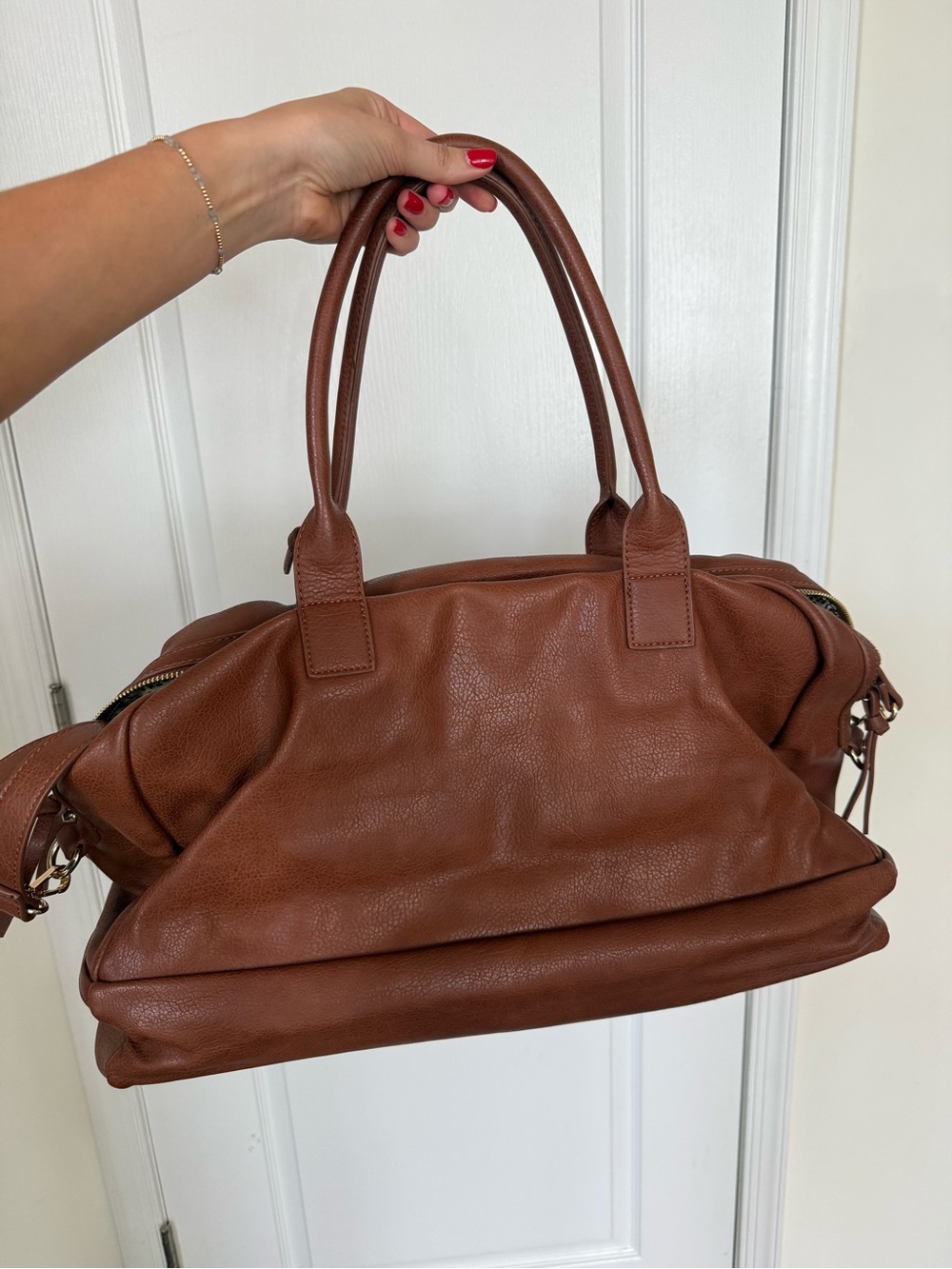NWOT - Sole Society - Vegan Cognac Carry-On Weekender Bag - Picture 3 of 4